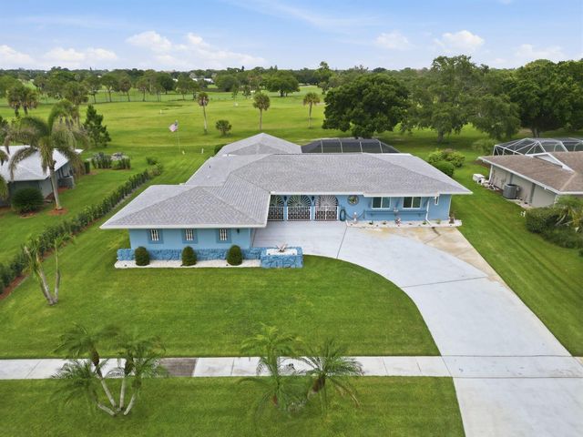 2773 SE Pine Valley Street, Port St. Lucie, FL 34952