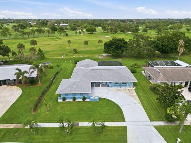 2773 SE Pine Valley Street, Port St. Lucie, FL 34952