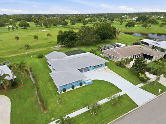 2773 SE Pine Valley Street, Port St. Lucie, FL 34952