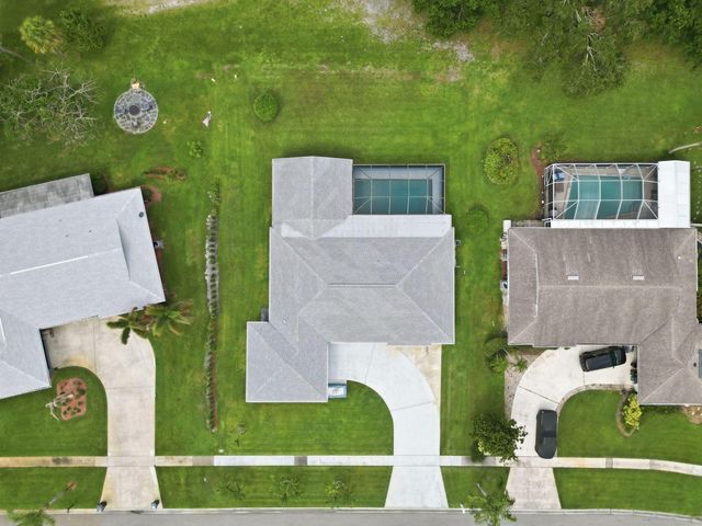 2773 SE Pine Valley Street, Port St. Lucie, FL 34952