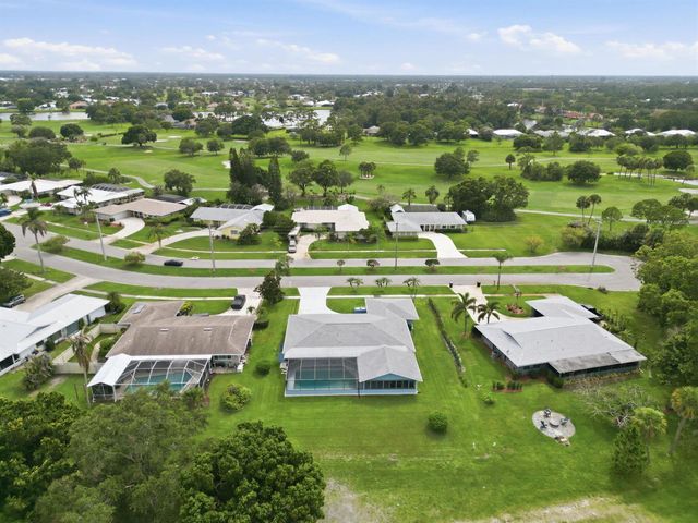 2773 SE Pine Valley Street, Port St. Lucie, FL 34952