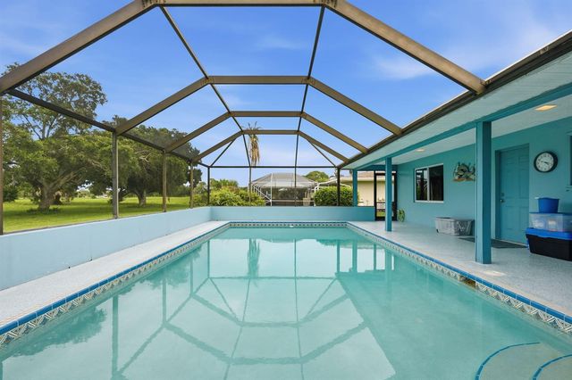 2773 SE Pine Valley Street, Port St. Lucie, FL 34952