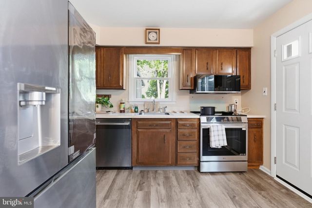 614 HIGHLAND TER, Holmes, PA 19043