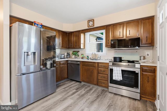 614 HIGHLAND TER, Holmes, PA 19043