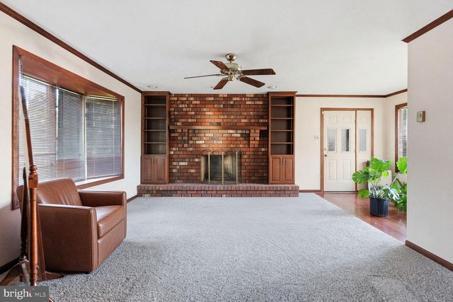 614 HIGHLAND TER, Holmes, PA 19043