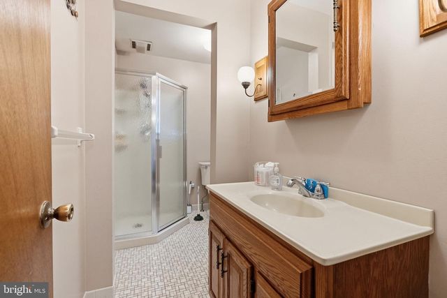614 HIGHLAND TER, Holmes, PA 19043
