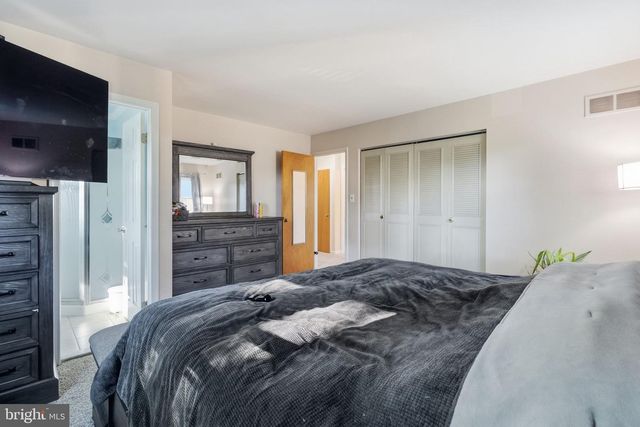 614 HIGHLAND TER, Holmes, PA 19043