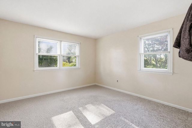 614 HIGHLAND TER, Holmes, PA 19043