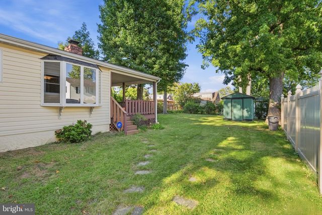 614 HIGHLAND TER, Holmes, PA 19043