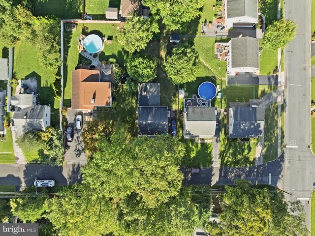 614 HIGHLAND TER, Holmes, PA 19043