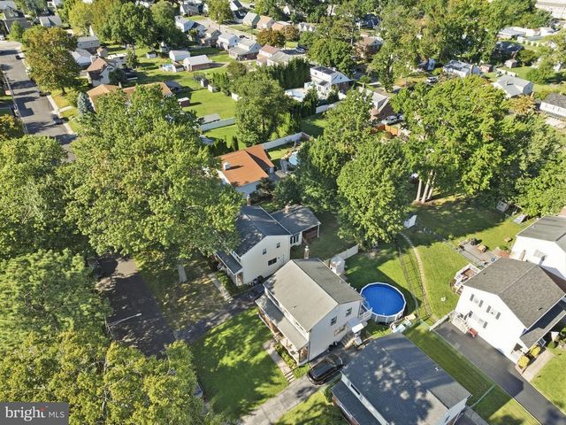 614 HIGHLAND TER, Holmes, PA 19043