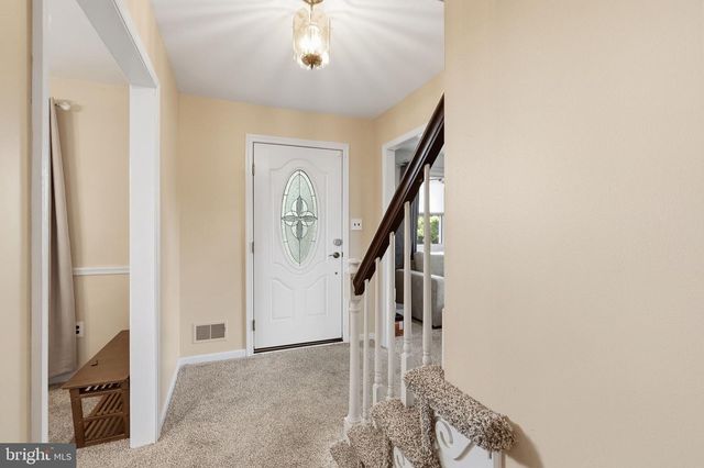 614 HIGHLAND TER, Holmes, PA 19043