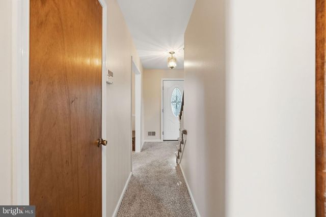 614 HIGHLAND TER, Holmes, PA 19043