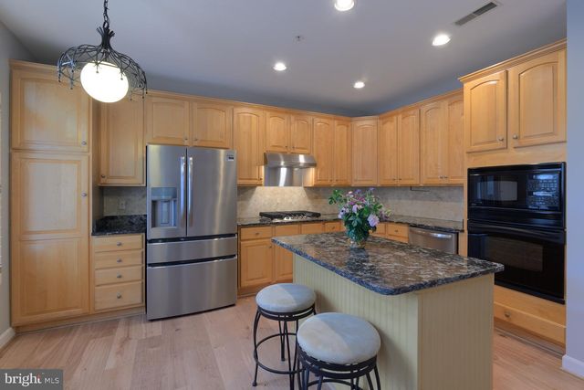 4912 WAPLE LN, Alexandria, VA 22304