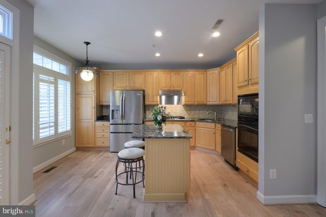 4912 WAPLE LN, Alexandria, VA 22304