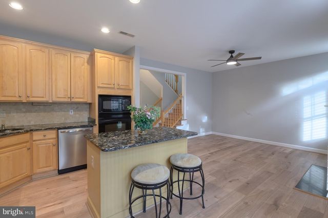 4912 WAPLE LN, Alexandria, VA 22304