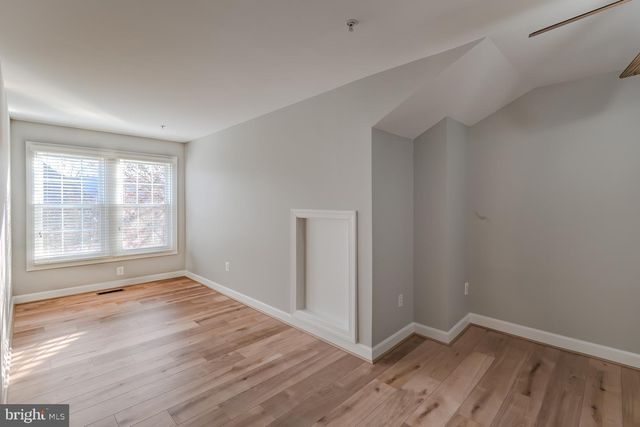 4912 WAPLE LN, Alexandria, VA 22304