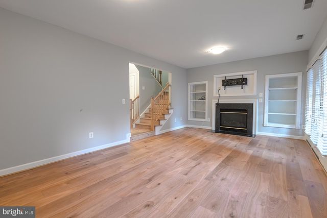 4912 WAPLE LN, Alexandria, VA 22304