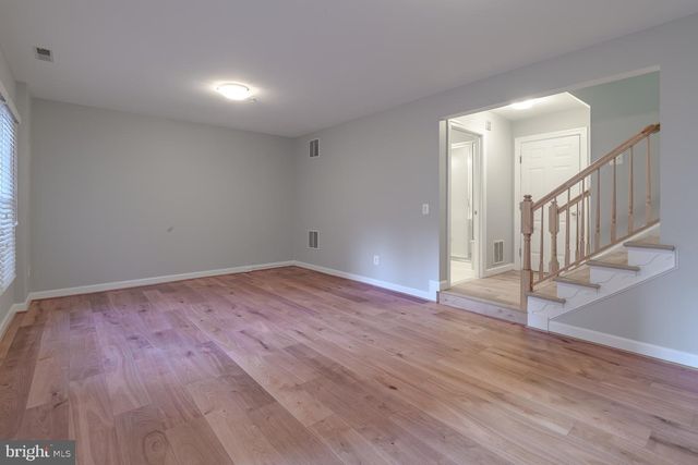 4912 WAPLE LN, Alexandria, VA 22304