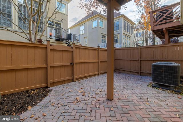 4912 WAPLE LN, Alexandria, VA 22304