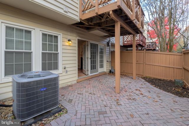 4912 WAPLE LN, Alexandria, VA 22304