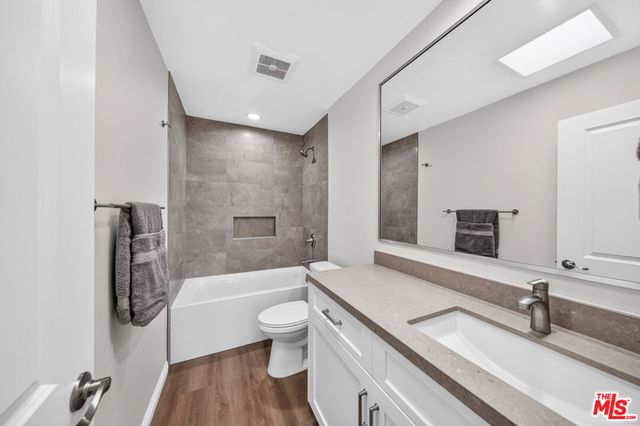 15173 Magnolia Boulevard F, Los Angeles, CA 91403