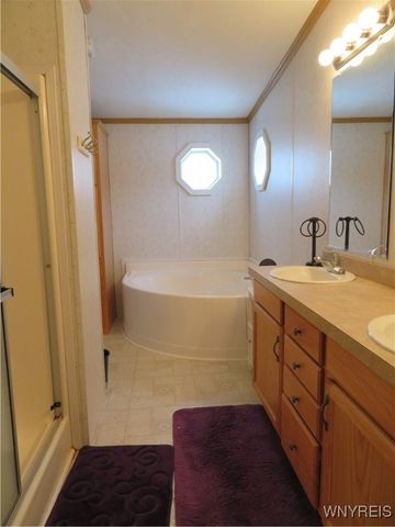 5455 Southwestern Boulevard 15, Hamburg, NY 14075