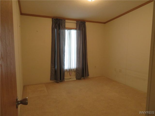 5455 Southwestern Boulevard 15, Hamburg, NY 14075