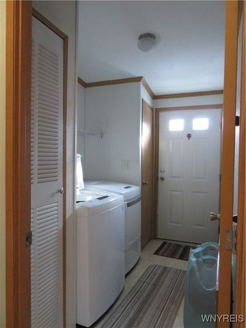 5455 Southwestern Boulevard 15, Hamburg, NY 14075