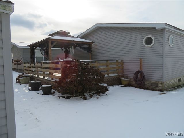 5455 Southwestern Boulevard 15, Hamburg, NY 14075