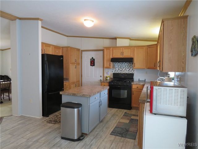 5455 Southwestern Boulevard 15, Hamburg, NY 14075