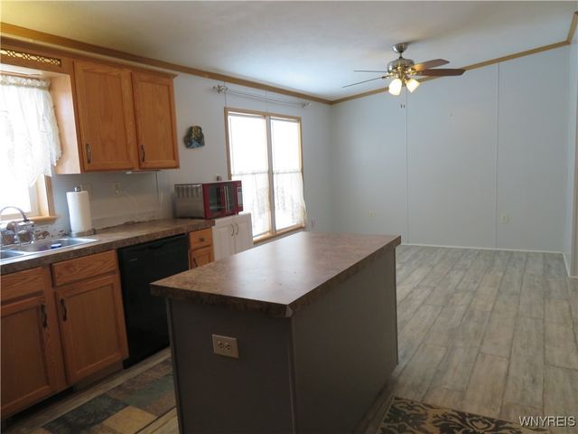 5455 Southwestern Boulevard 15, Hamburg, NY 14075