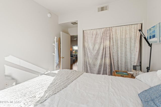 166 E Limberlost Dr Unit 202, Tucson, AZ 85705