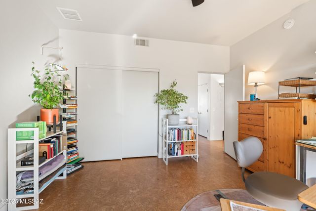 166 E Limberlost Dr Unit 202, Tucson, AZ 85705