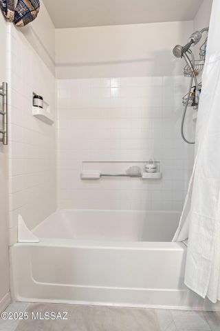 166 E Limberlost Dr Unit 202, Tucson, AZ 85705