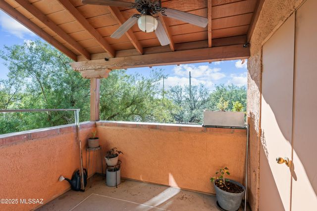 166 E Limberlost Dr Unit 202, Tucson, AZ 85705