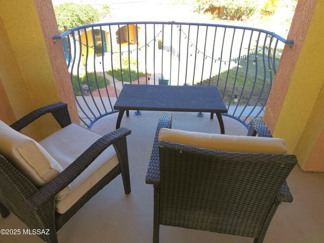 166 E Limberlost Dr Unit 202, Tucson, AZ 85705