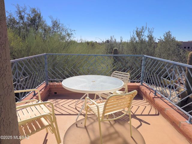 166 E Limberlost Dr Unit 202, Tucson, AZ 85705