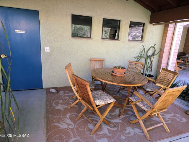 166 E Limberlost Dr Unit 202, Tucson, AZ 85705