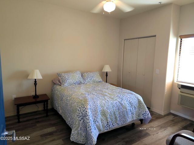 166 E Limberlost Dr Unit 202, Tucson, AZ 85705