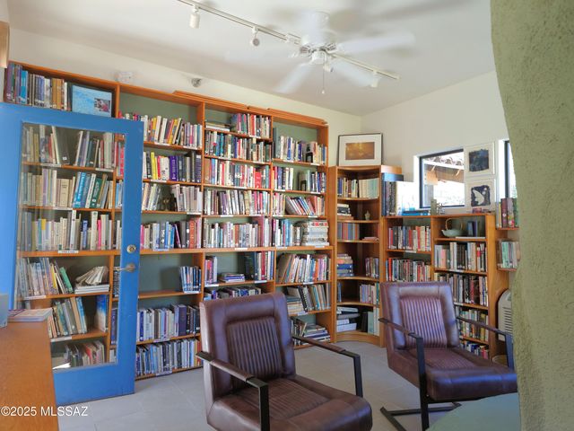 166 E Limberlost Dr Unit 202, Tucson, AZ 85705