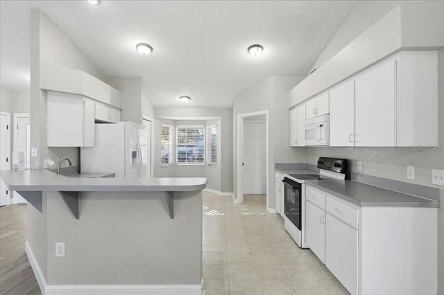 985 HIGHLAND CREST CIRCLE, Lake Wales, FL 33853