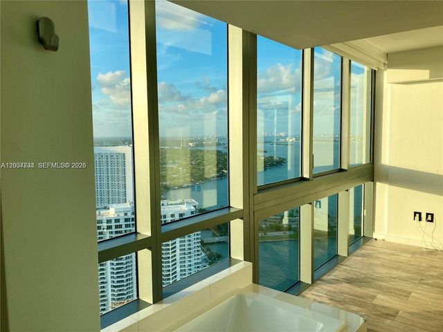 650 NE 32nd St 4408, Miami, FL 33137