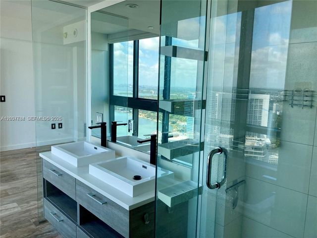 650 NE 32nd St 4408, Miami, FL 33137