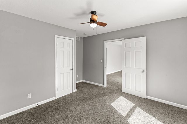 9651 E LAKE SAN-LYNN RD, Centralia, MO 65240