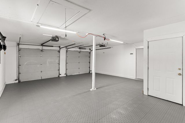 9651 E LAKE SAN-LYNN RD, Centralia, MO 65240