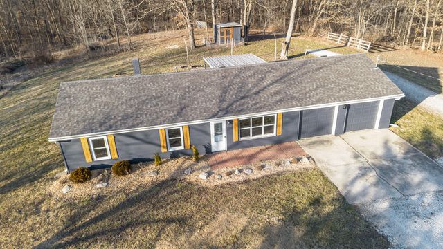 9651 E LAKE SAN-LYNN RD, Centralia, MO 65240