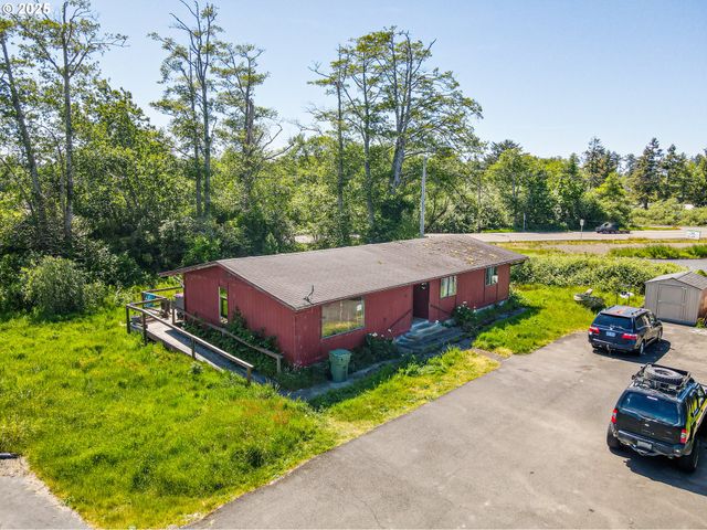 47 Ne SKIPANON Dr, Warrenton, OR 97146