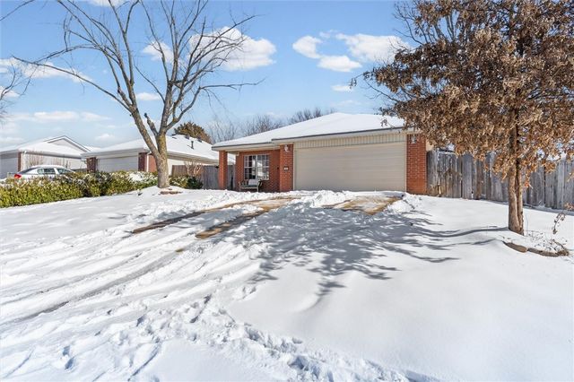 2495 Brookside Street, Springdale, AR 72764