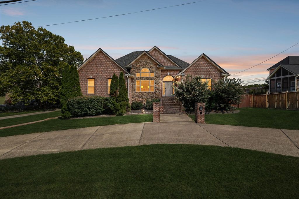 1541 Horn Springs Rd, Lebanon, TN 37087
